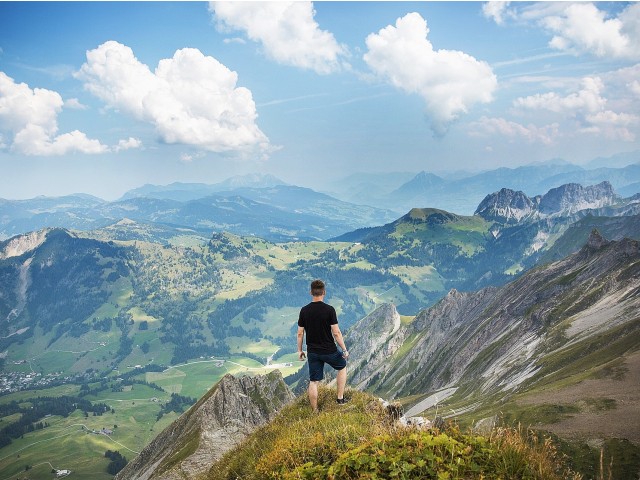 KATERI VAVČER IZBRATI?